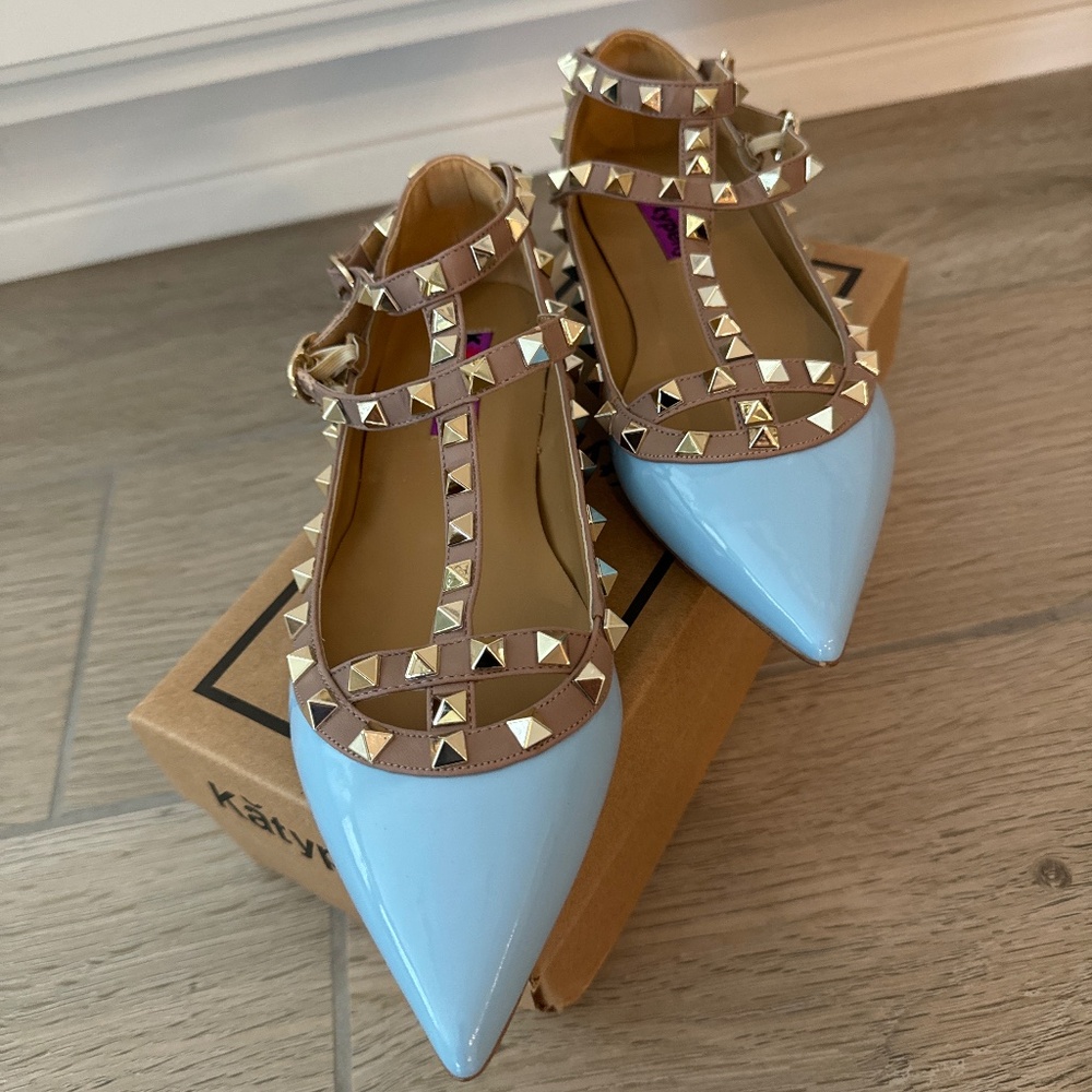 Women’s shoes